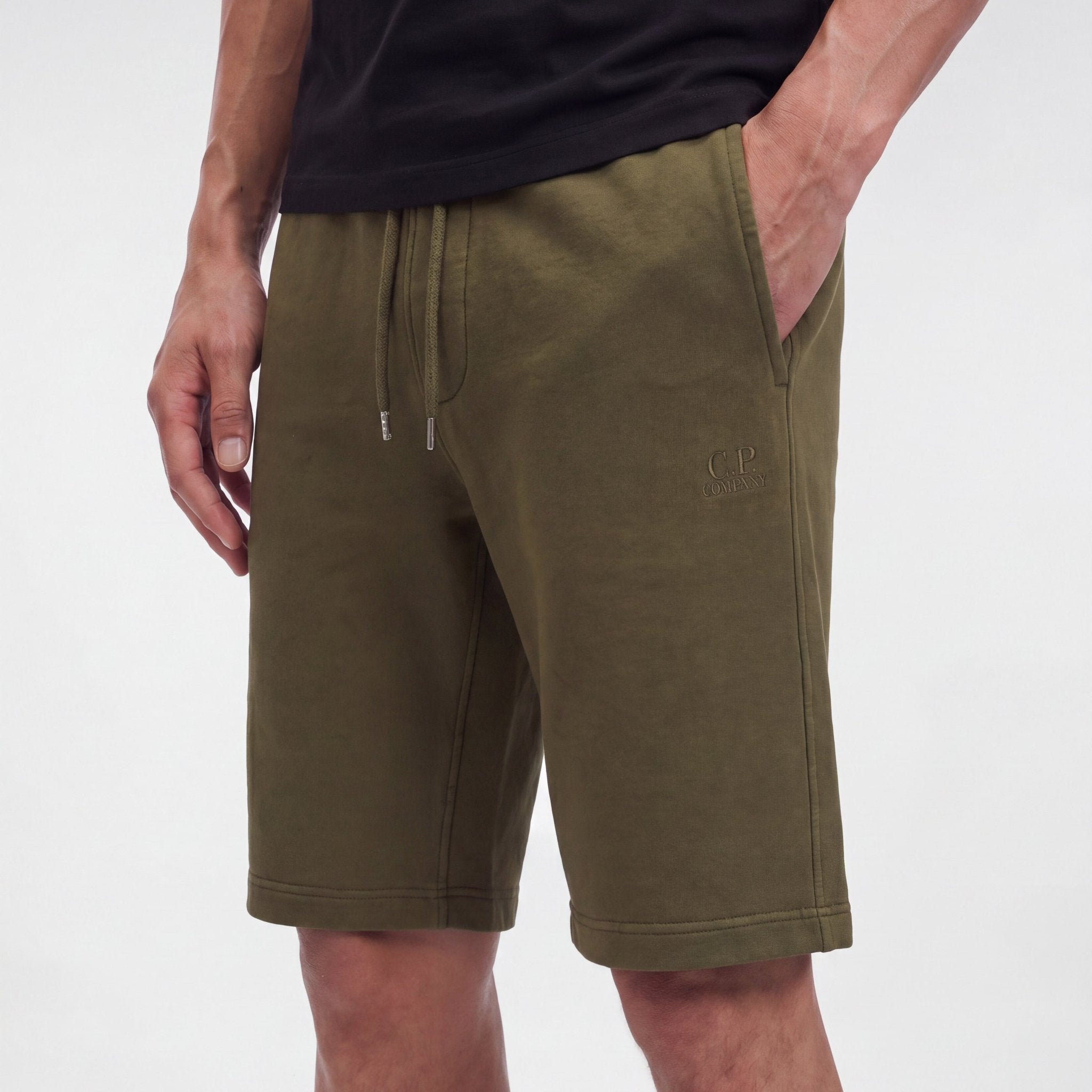 CP Company Cotton Diagonal Fleece Logo Bermudas in Ivy Green